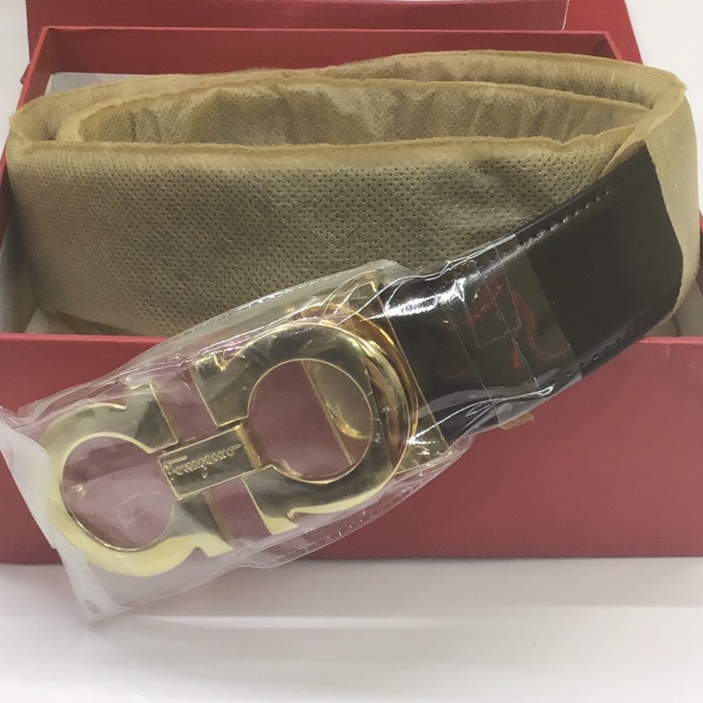 Salvatore Ferragamo Men's Belt in Black with Gold Buckle